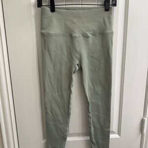 Spiritual Gangster High-Waisted ribbed Leggings sage green sz M/L